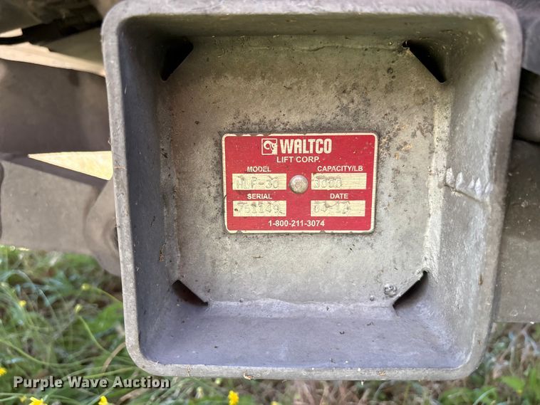 image for item YA2223 2019 International 4300 box truck