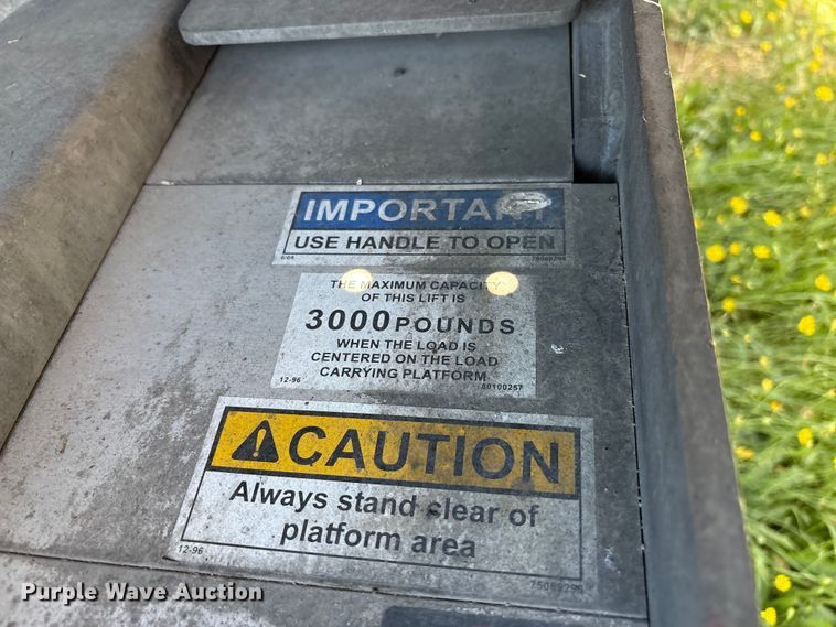 image for item YA2223 2019 International 4300 box truck