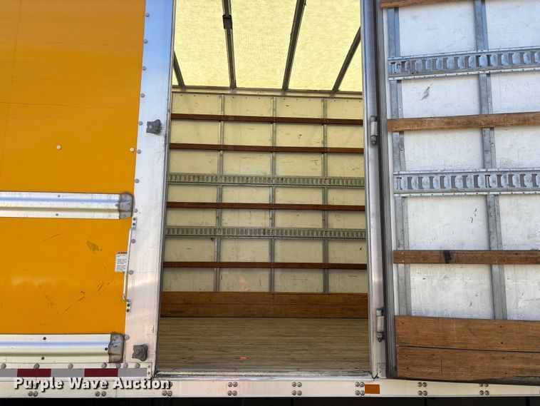 image for item YA2223 2019 International 4300 box truck