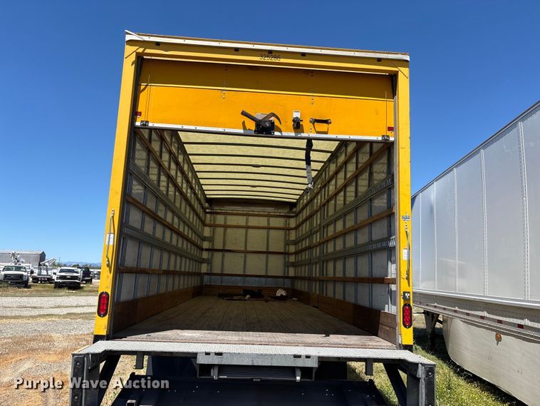 image for item YA2223 2019 International 4300 box truck