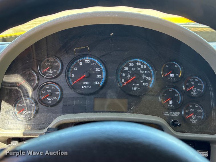 image for item YA2223 2019 International 4300 box truck