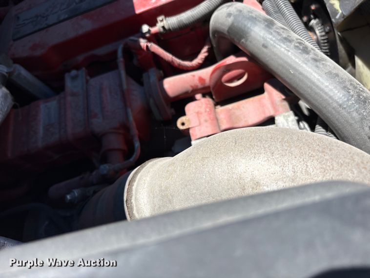 image for item YA2223 2019 International 4300 box truck