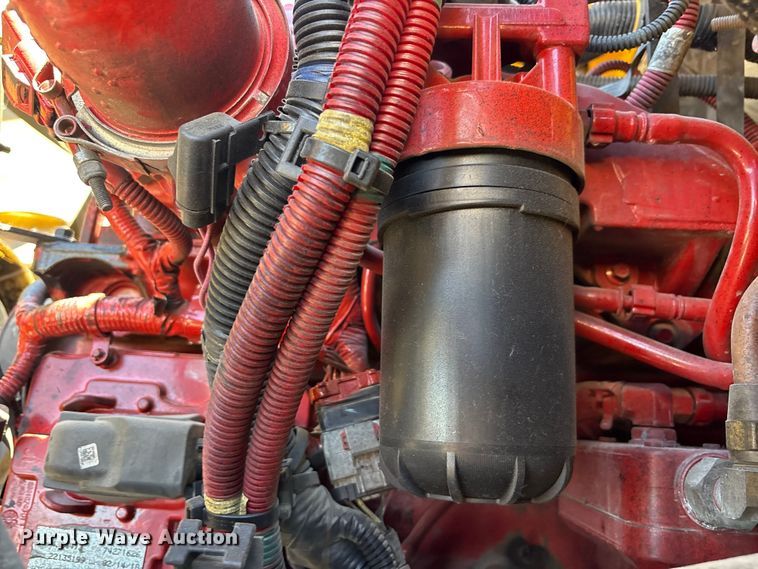 image for item YA2223 2019 International 4300 box truck