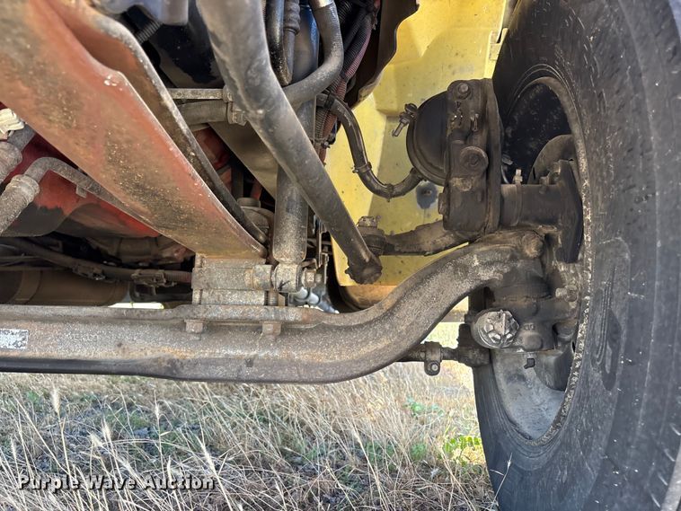 image for item YA2223 2019 International 4300 box truck