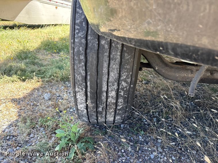 image for item YA2223 2019 International 4300 box truck