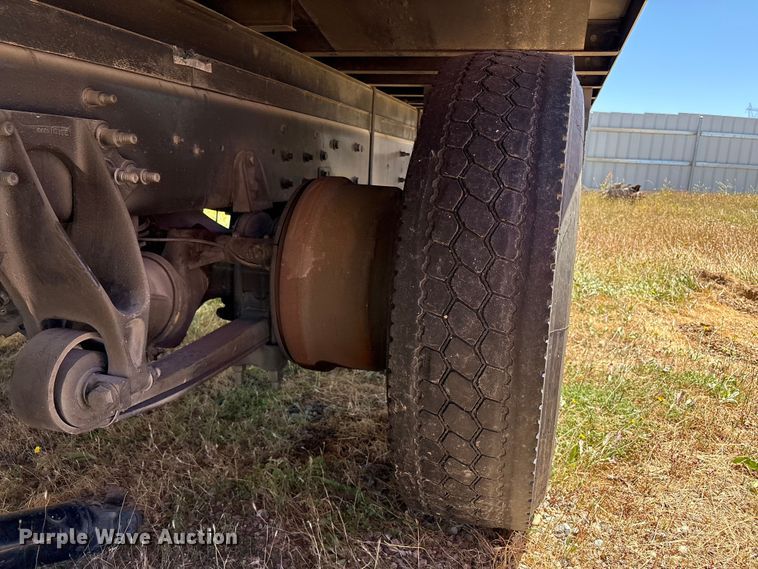 image for item YA2223 2019 International 4300 box truck