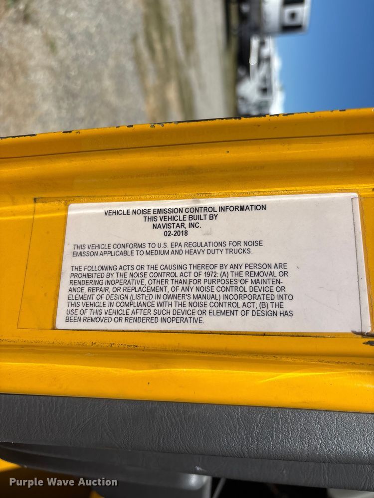 image for item YA2223 2019 International 4300 box truck