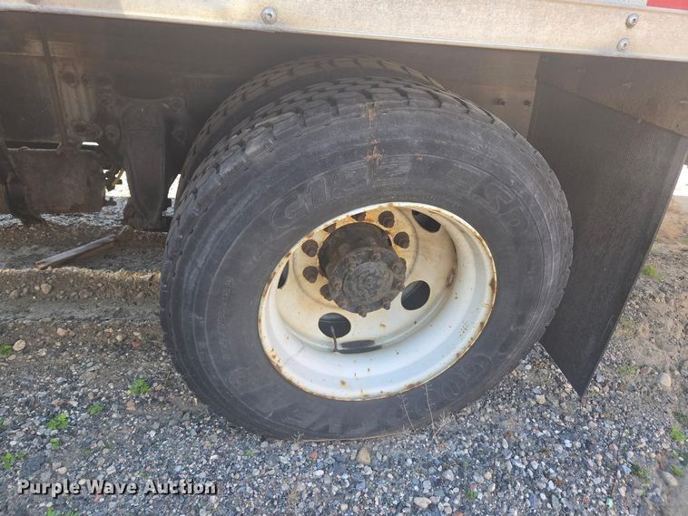 image for item YA2610 2020 Freightliner Business Class M2 box truck