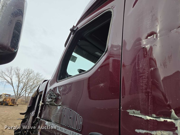 image for item YA2763 2024 Western Star 49X semi truck