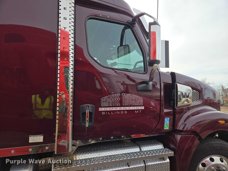 image for item YA2763 2024 Western Star 49X semi truck