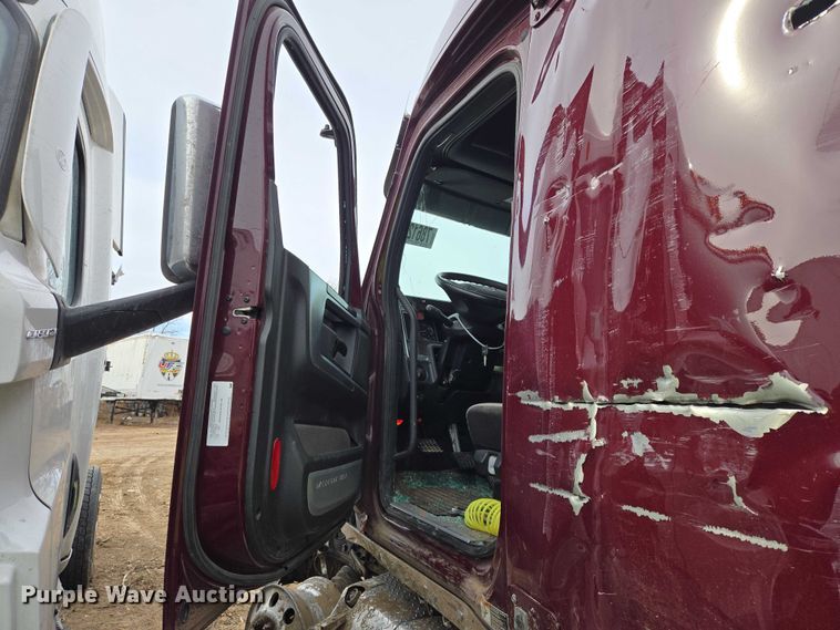 image for item YA2763 2024 Western Star 49X semi truck