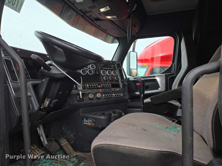 image for item YA2763 2024 Western Star 49X semi truck