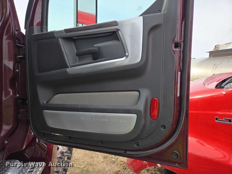 image for item YA2763 2024 Western Star 49X semi truck