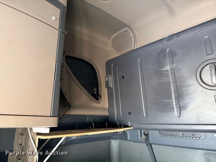 image for item YA2787 2019 Freightliner Cascadia semi truck