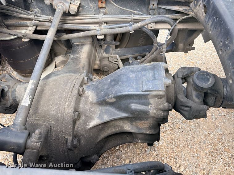 image for item YA2787 2019 Freightliner Cascadia semi truck