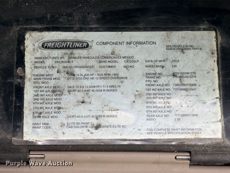 image for item YA2787 2019 Freightliner Cascadia semi truck