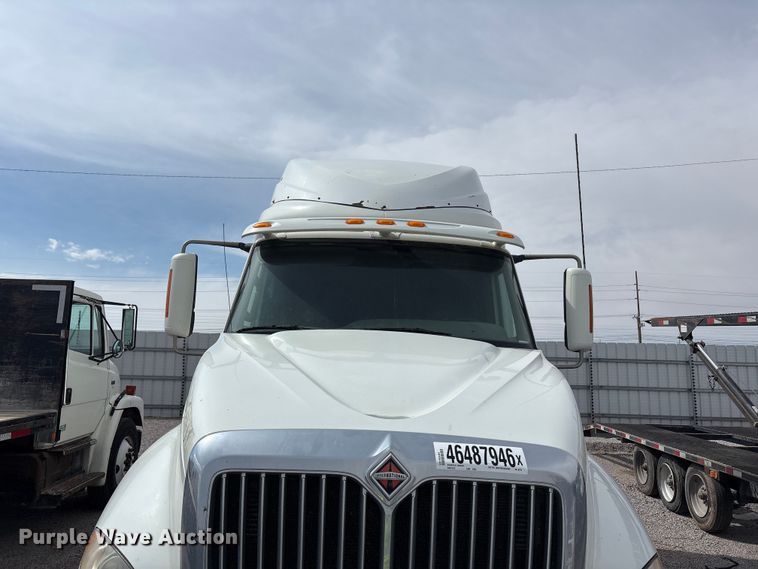 image for item YA2898 2016 International LF687 semi truck