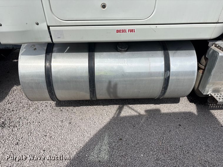 image for item YA2898 2016 International LF687 semi truck