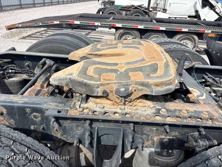 image for item YA2898 2016 International LF687 semi truck