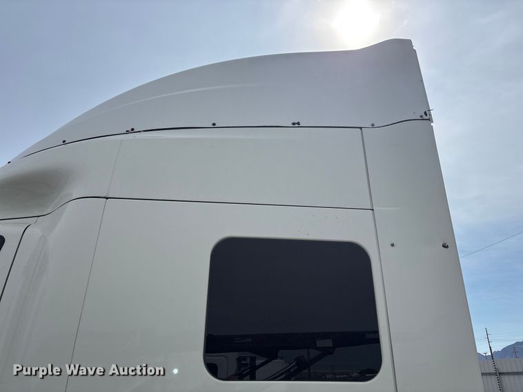 image for item YA2898 2016 International LF687 semi truck