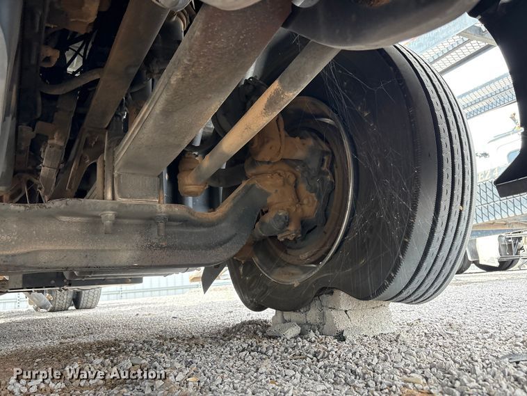 image for item YA2898 2016 International LF687 semi truck