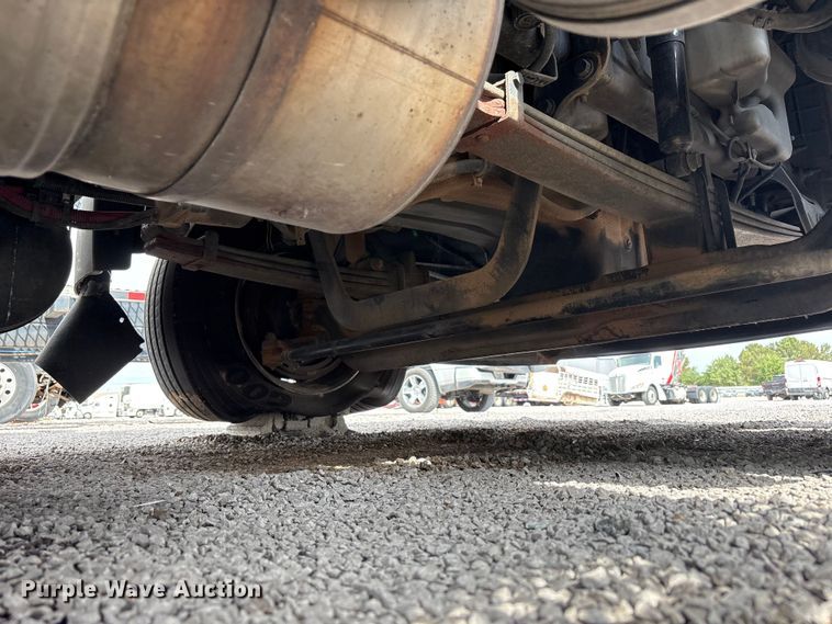 image for item YA2898 2016 International LF687 semi truck