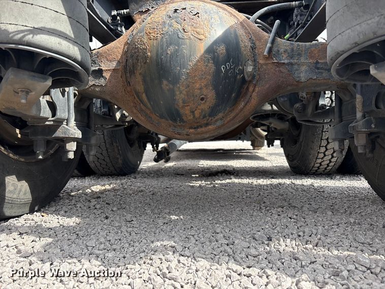 image for item YA2898 2016 International LF687 semi truck