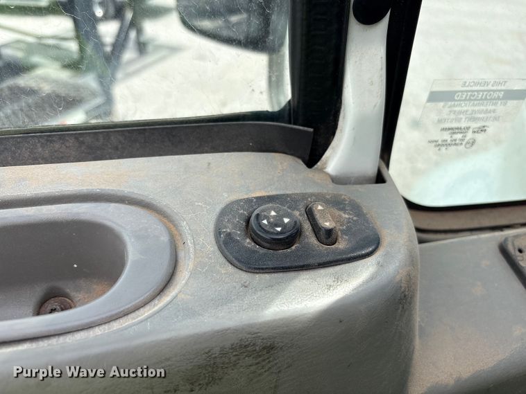 image for item YA2898 2016 International LF687 semi truck