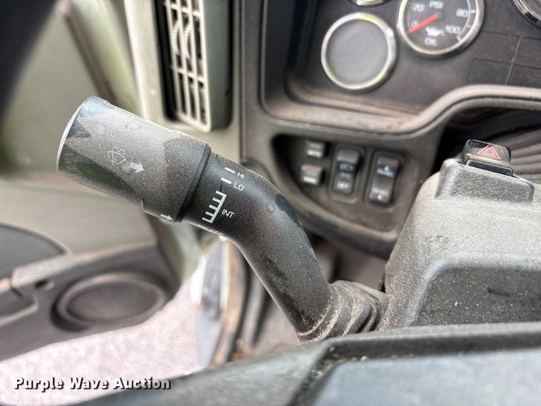 image for item YA2898 2016 International LF687 semi truck