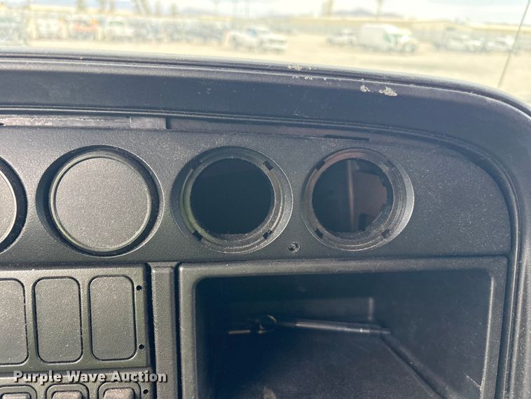 image for item YA2898 2016 International LF687 semi truck