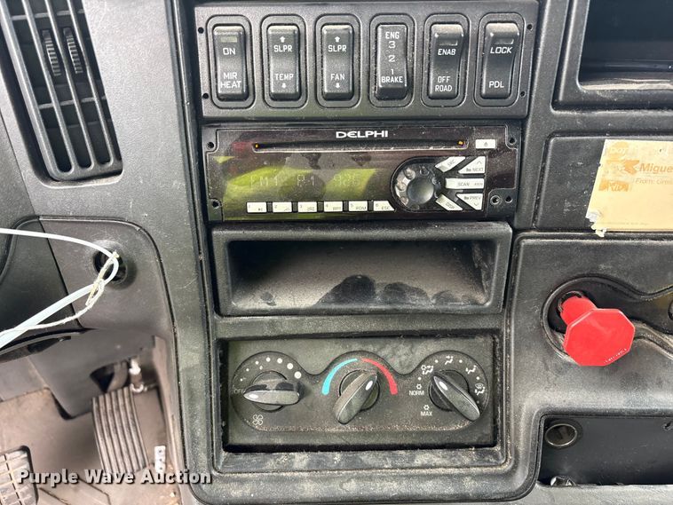 image for item YA2898 2016 International LF687 semi truck
