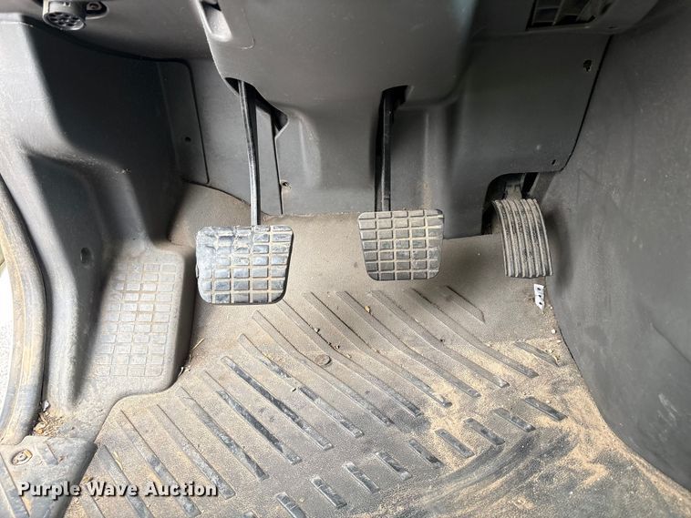 image for item YA2898 2016 International LF687 semi truck