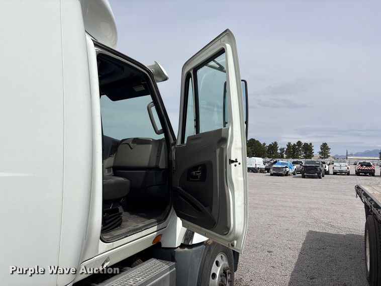 image for item YA2898 2016 International LF687 semi truck