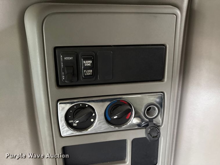 image for item YA2898 2016 International LF687 semi truck