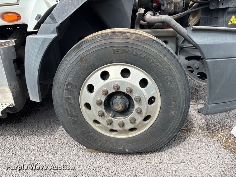 image for item YA2898 2016 International LF687 semi truck