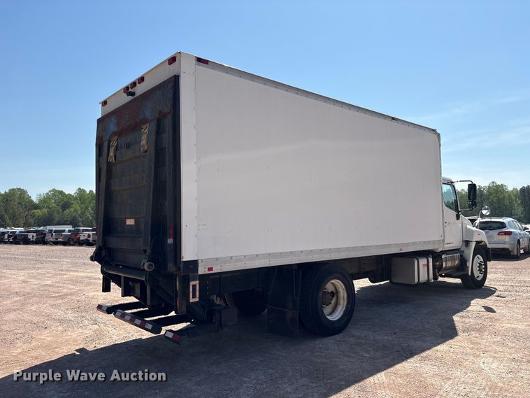 image for item YA3132 2015 Hino 268 box truck