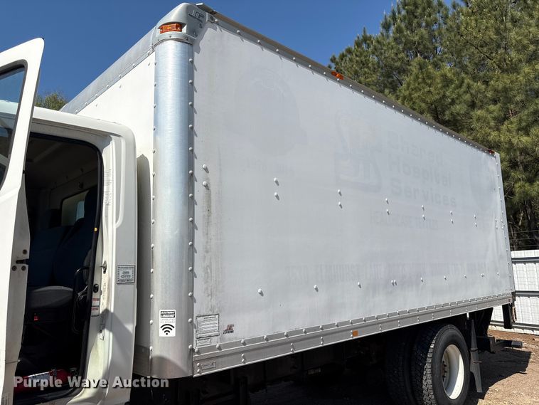 image for item YA3132 2015 Hino 268 box truck