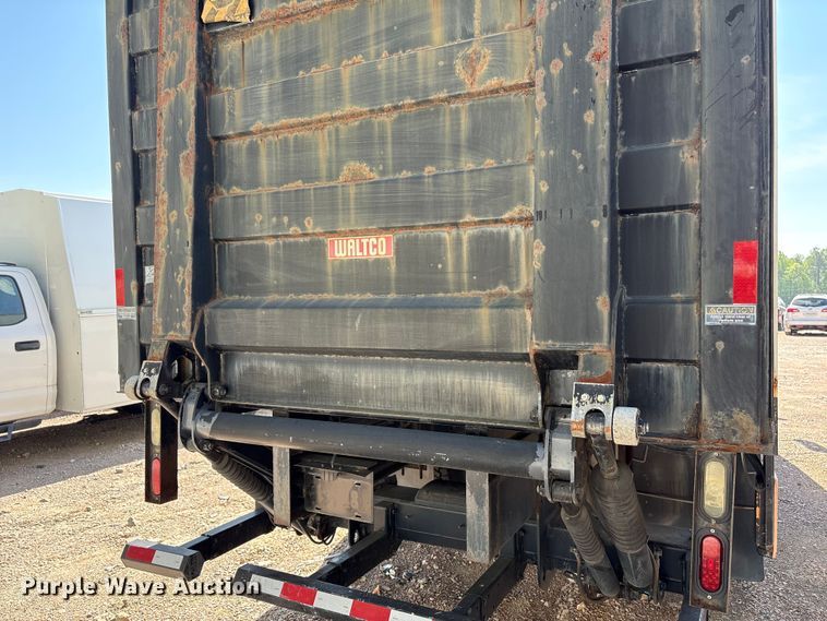 image for item YA3132 2015 Hino 268 box truck