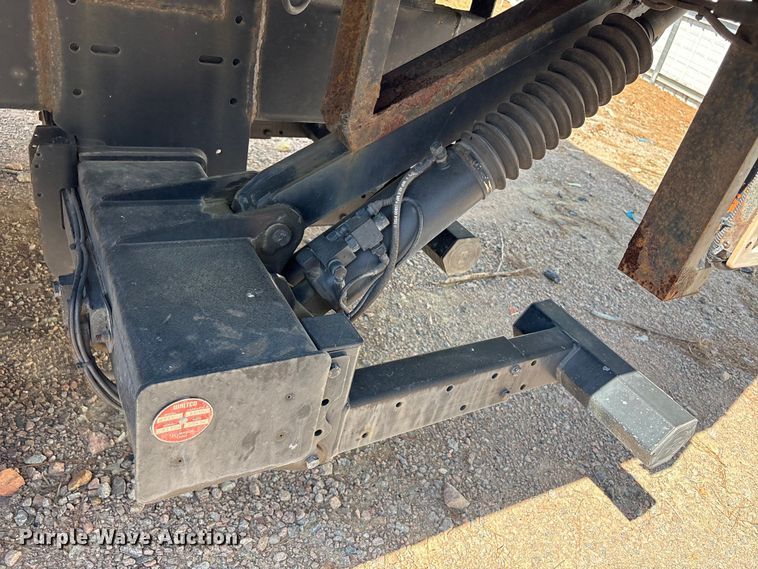 image for item YA3132 2015 Hino 268 box truck