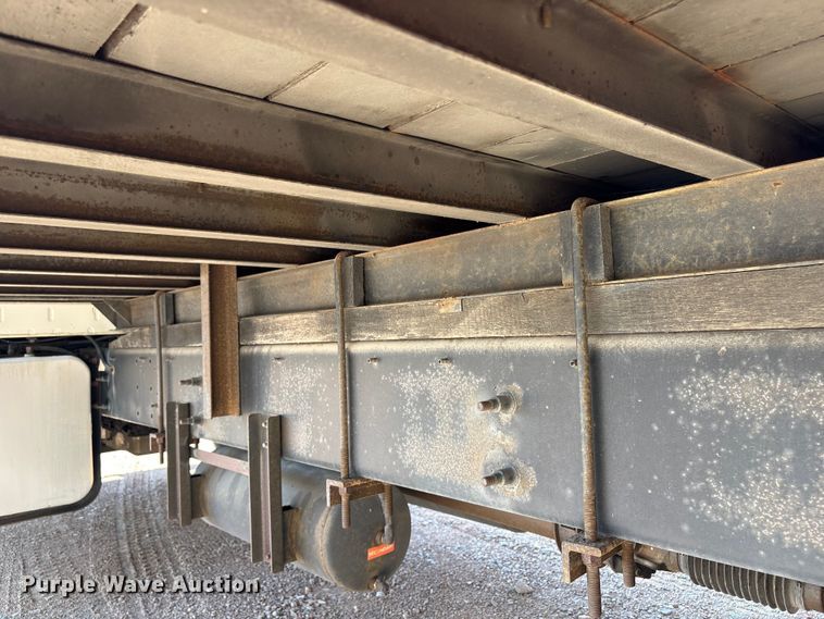 image for item YA3132 2015 Hino 268 box truck