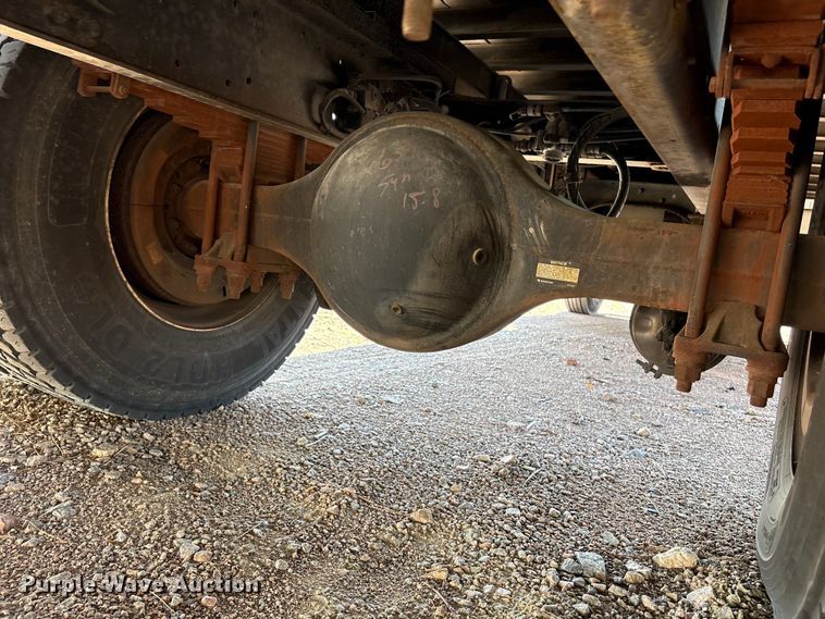 image for item YA3132 2015 Hino 268 box truck