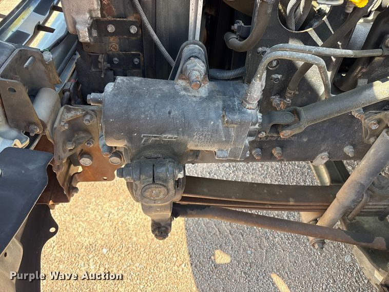 image for item YA3132 2015 Hino 268 box truck