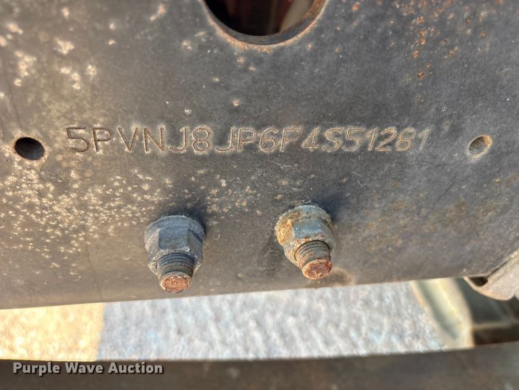 image for item YA3132 2015 Hino 268 box truck