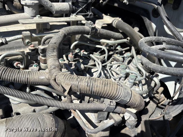 image for item YA3132 2015 Hino 268 box truck