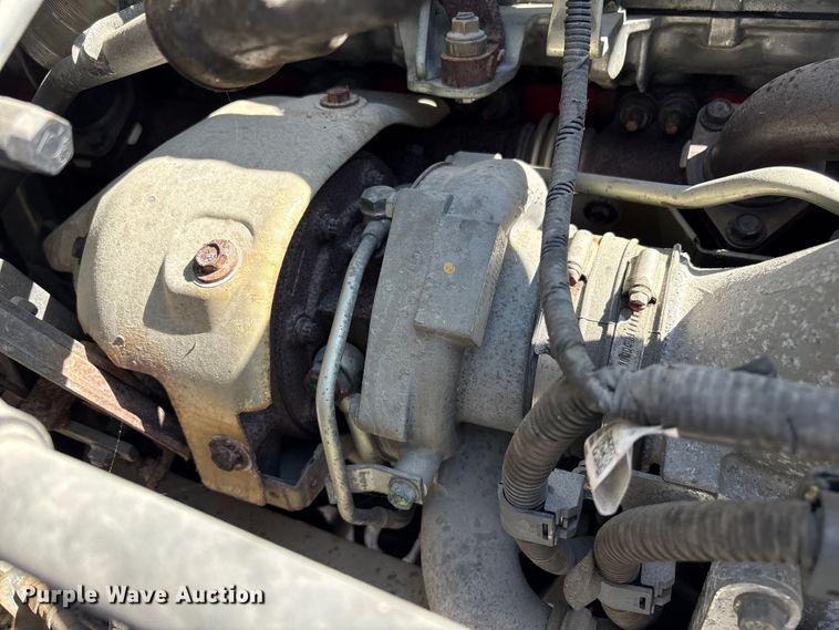 image for item YA3132 2015 Hino 268 box truck