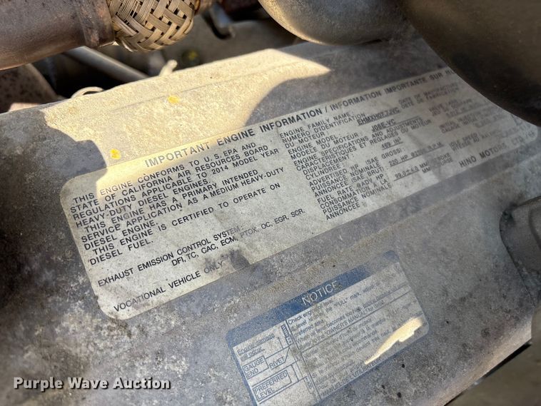 image for item YA3132 2015 Hino 268 box truck