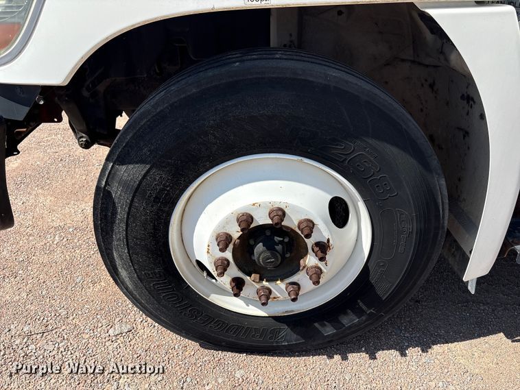 image for item YA3132 2015 Hino 268 box truck