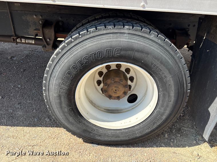 image for item YA3132 2015 Hino 268 box truck