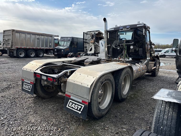 image for item YA3158 2025 Peterbilt 589 semi truck
