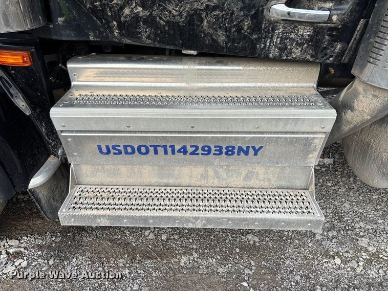 image for item YA3158 2025 Peterbilt 589 semi truck